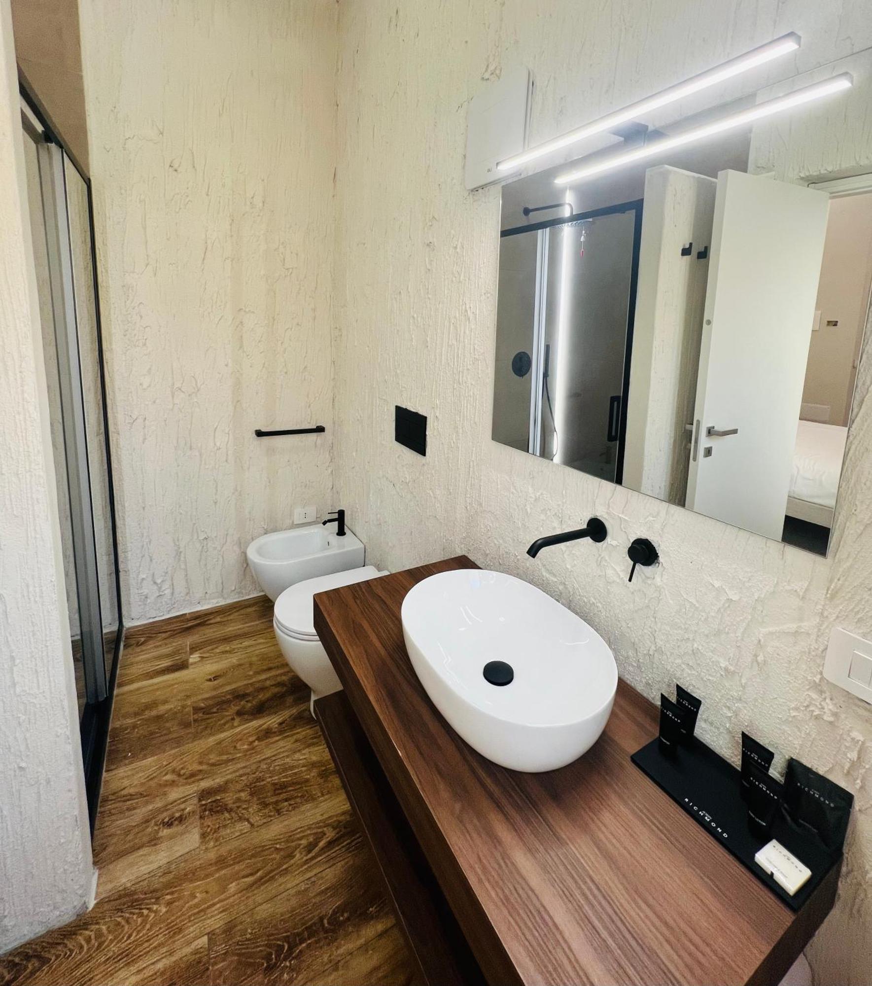 Maison Madeleine Λα Μανταλένα Εξωτερικό φωτογραφία
