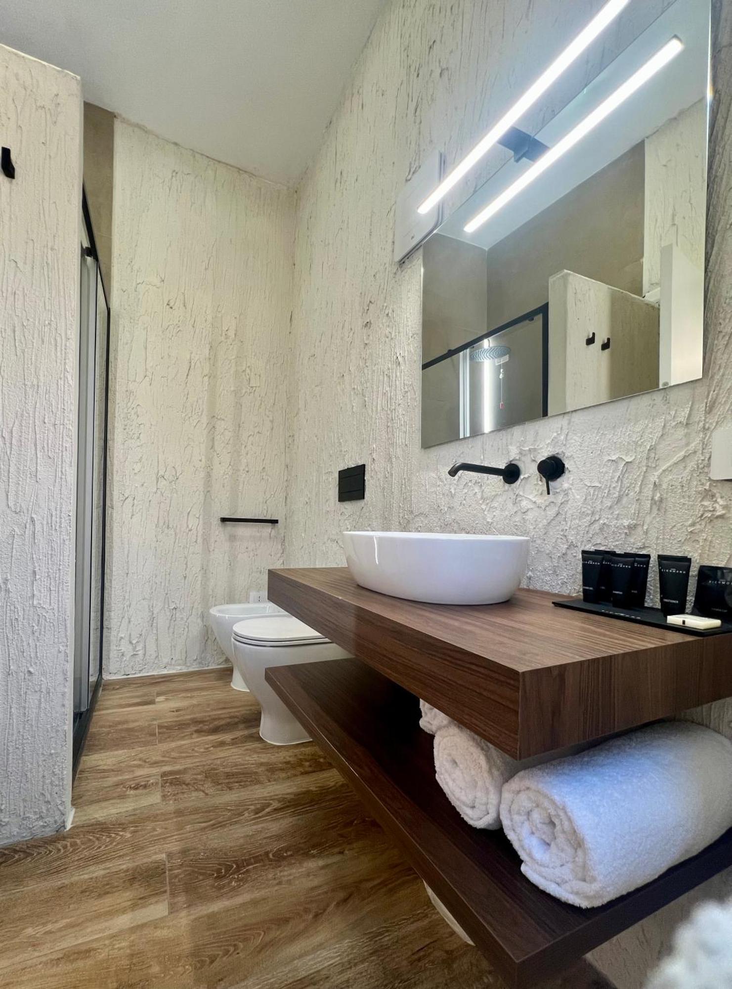 Maison Madeleine Λα Μανταλένα Εξωτερικό φωτογραφία